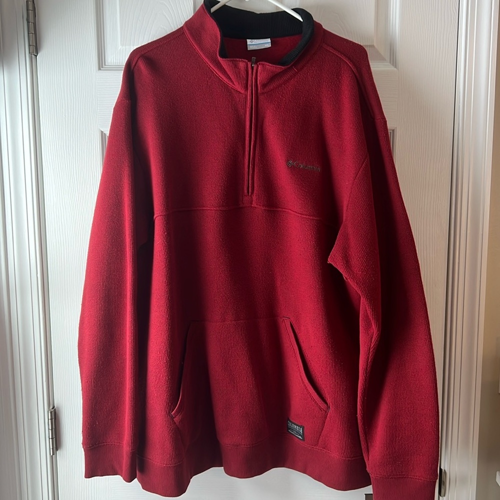Columbia Pocketed Fleeced Sweatshirt